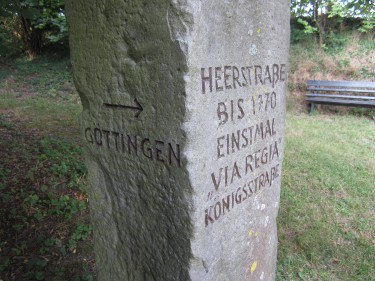 Via Regis Heerstraße Wülfingen Holzweg Elze Denkmal